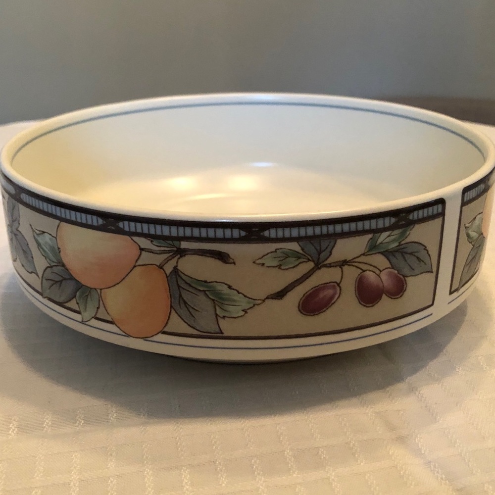 Mikasa Garden Harvest 8 round